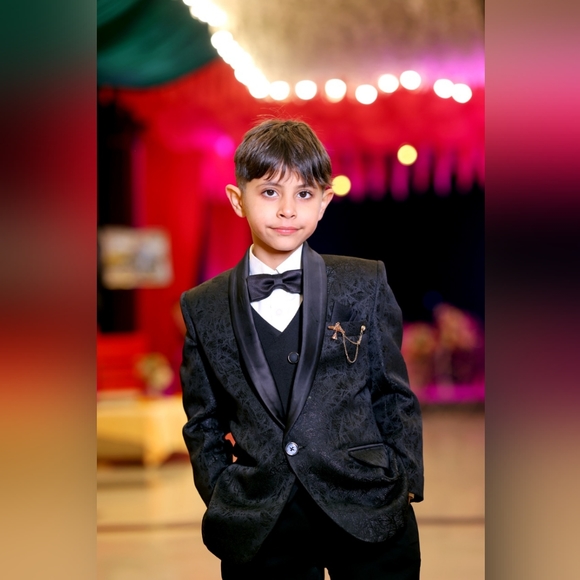 Kids Boy Tuxedo Coat Pant (6-8 year.)  Set of 5 - Picture 2 of 3